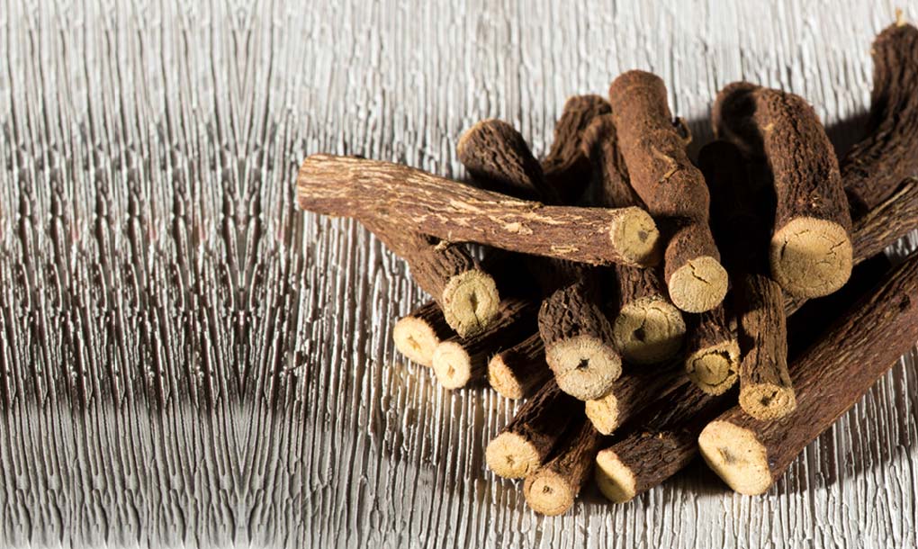 erbe aromatiche usate per produrre il liquore amaro calabro liquori